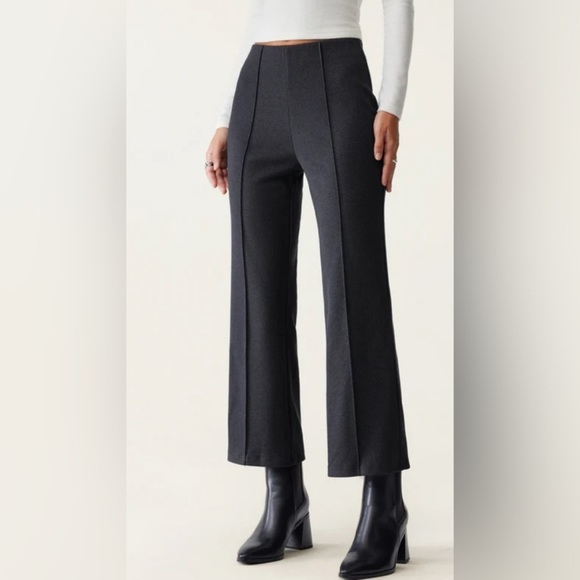 NWT OGL Kickout Pull-On Cropped Flare Pant In Charcoal MSRP $55 - Picture 3 of 8